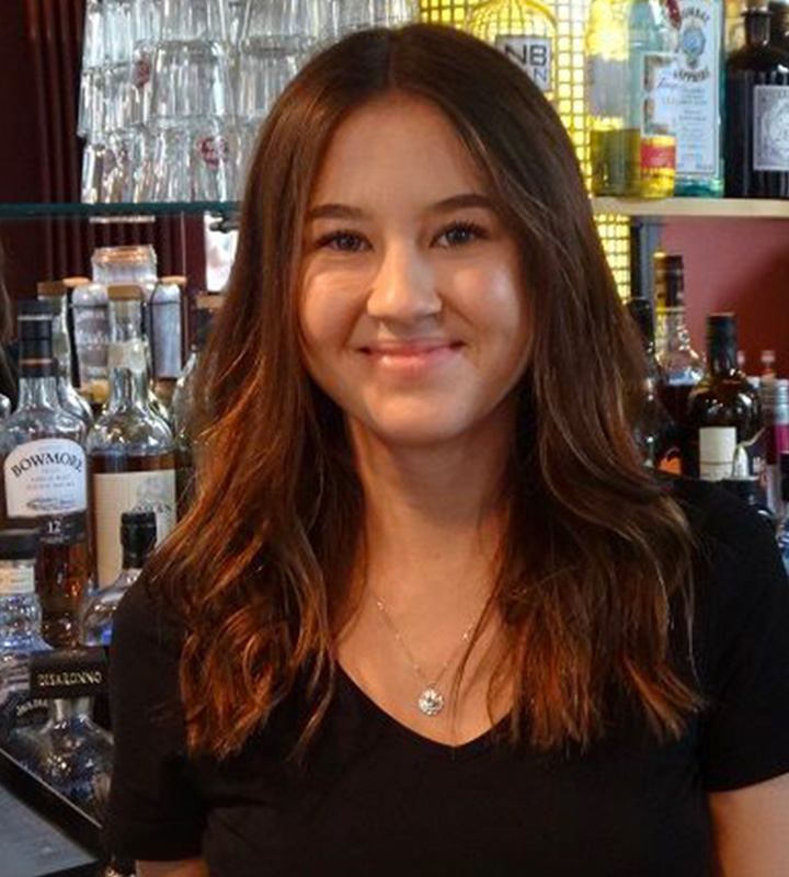 Café N8 - Halle (Saale), Team - Nina